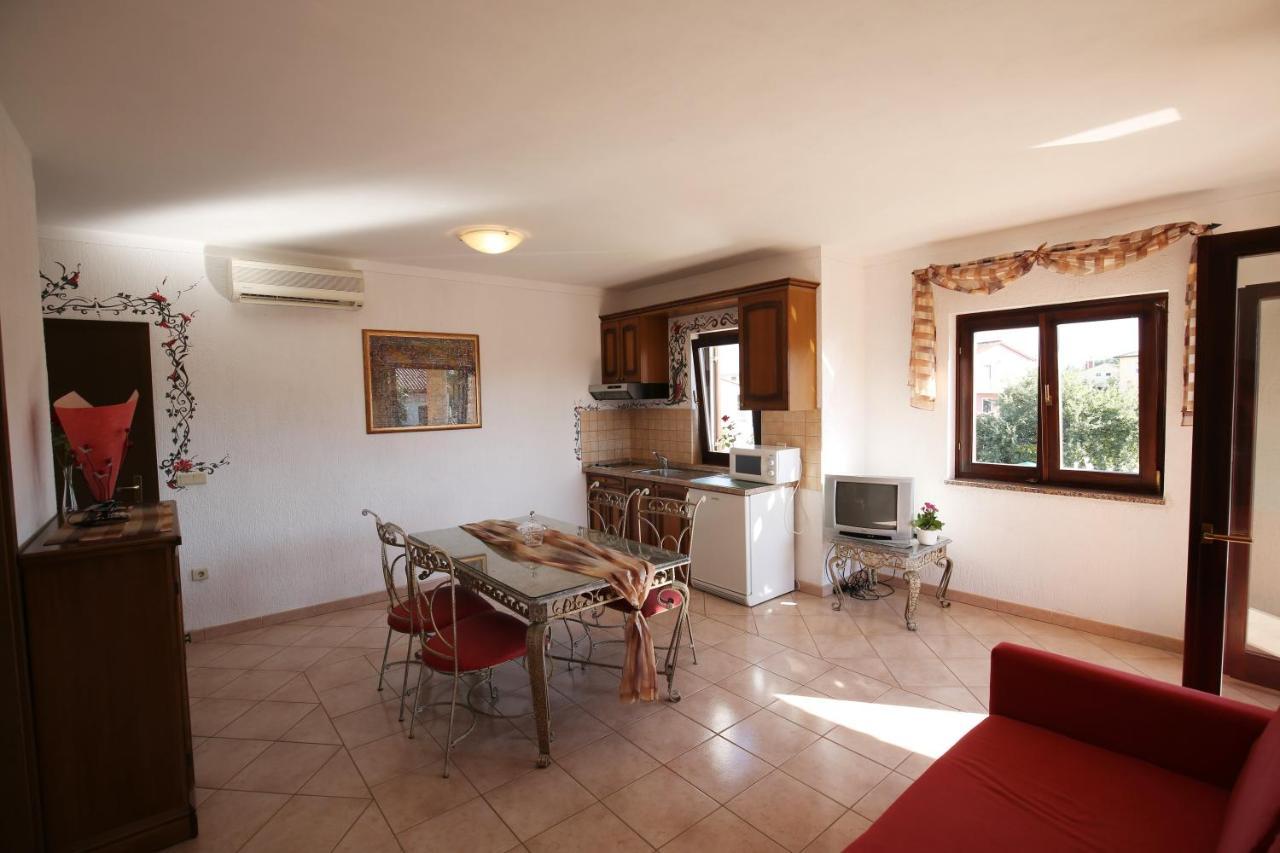 Villa Linet Funtana Εξωτερικό φωτογραφία