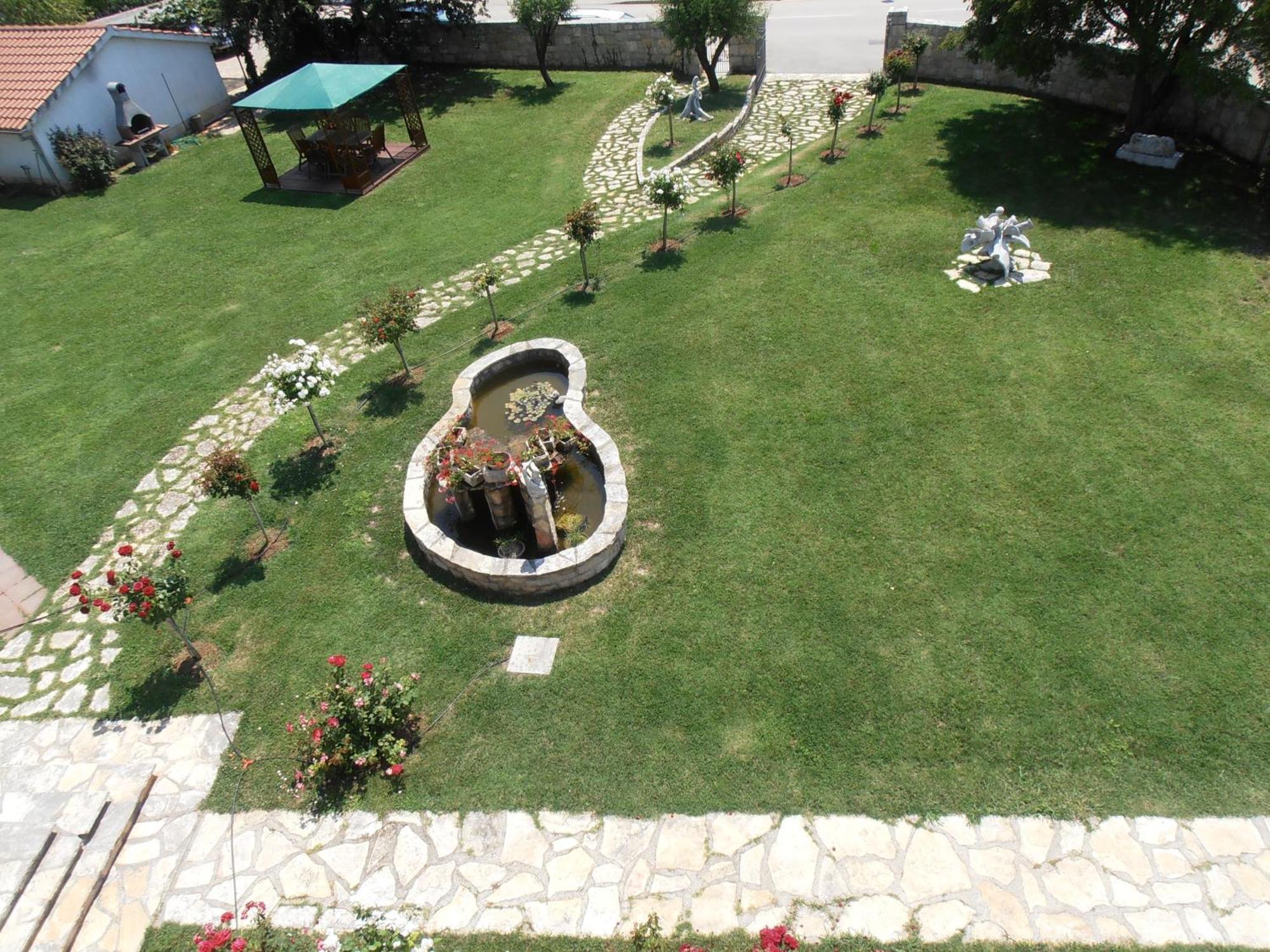 Villa Linet Funtana Εξωτερικό φωτογραφία